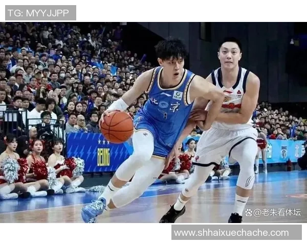 曾凡博的篮球之路：从青涩少年到职业赛场的奋斗与成长